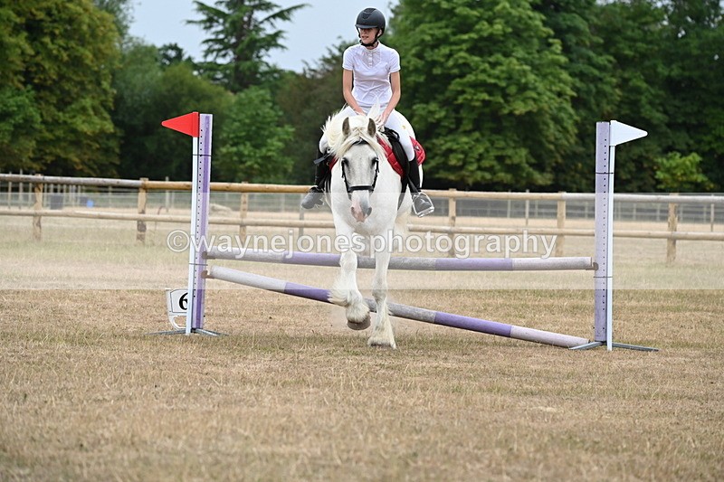 WJ6_0739 - Class 14 Intermediate Jumping 75cm