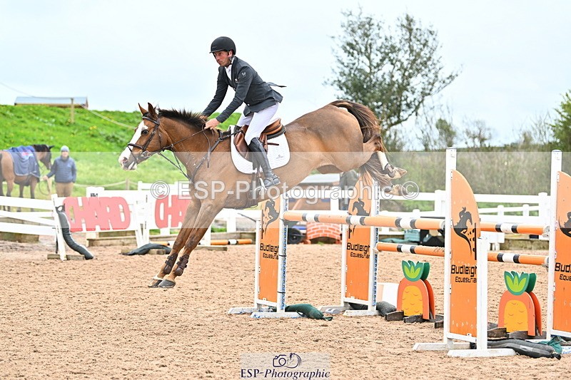 240501A-140655-00961 - Cls 8 Snr Foxhunter and 1.20m Open