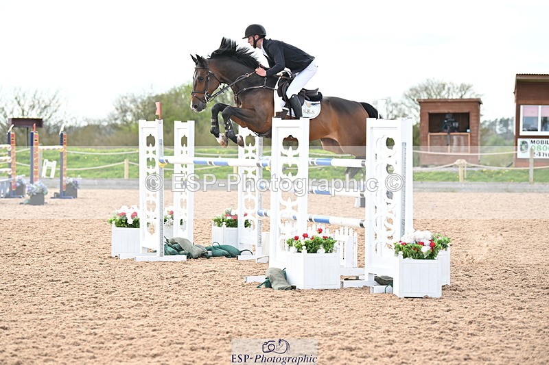 240418A-145800-04606 - Cls 9, 2 Star Big Tour 1.40m