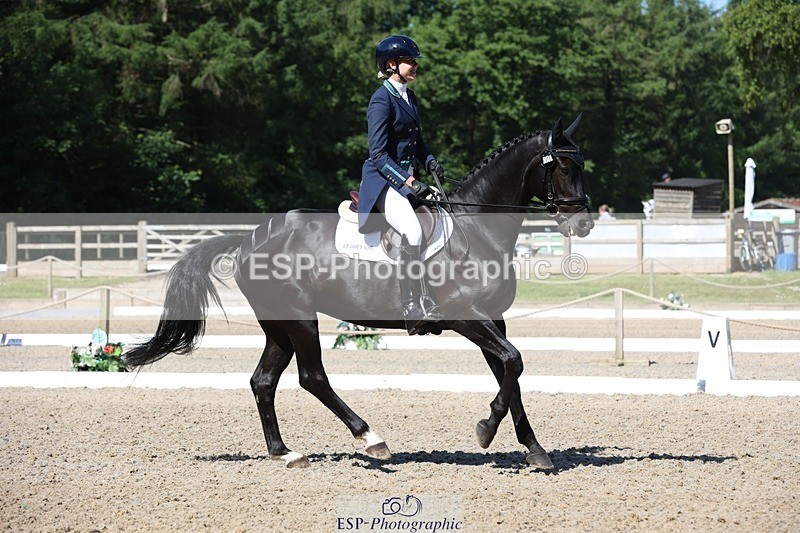 230526-100330-05169 - 358-EQUADOR_MW-Toots_Bartlett-WEDTrotUp+DR