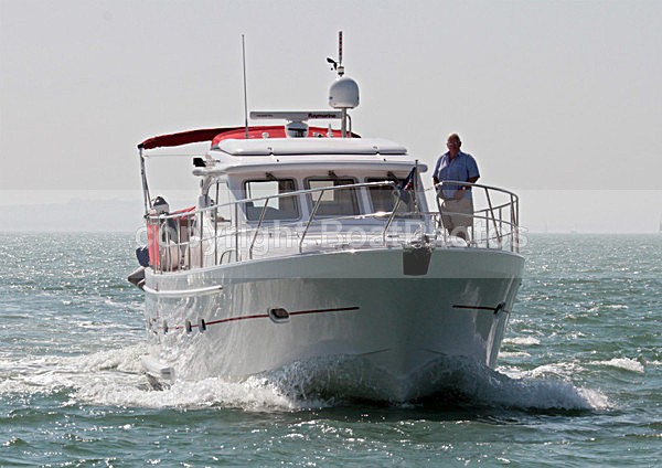 110902 MYSUE IMG_5562 - Motor Yachts