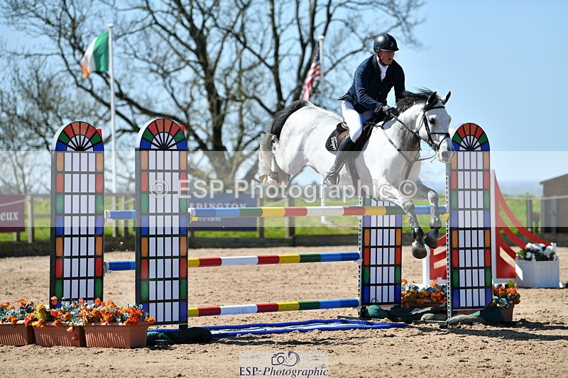 240420A-121443-10903 - Cls 3, 2 Star Small Tour 1.30m