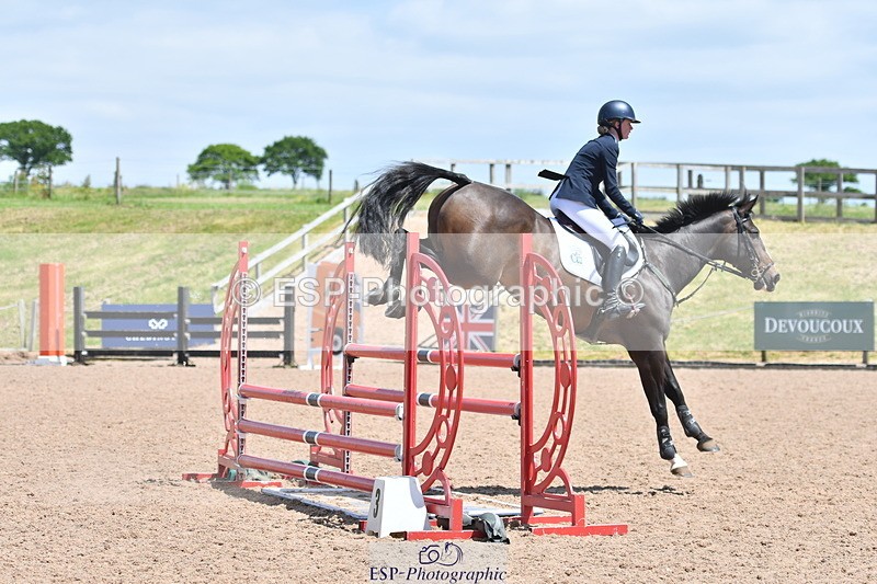 240609A-132035-05592 - Cls 18 Snr Newcomers and 1.10m Open