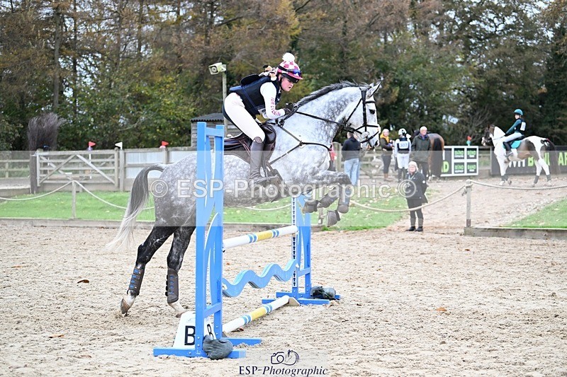 241117-142529-04560 - Cls 3 90-95cm 14.00 to 15.00