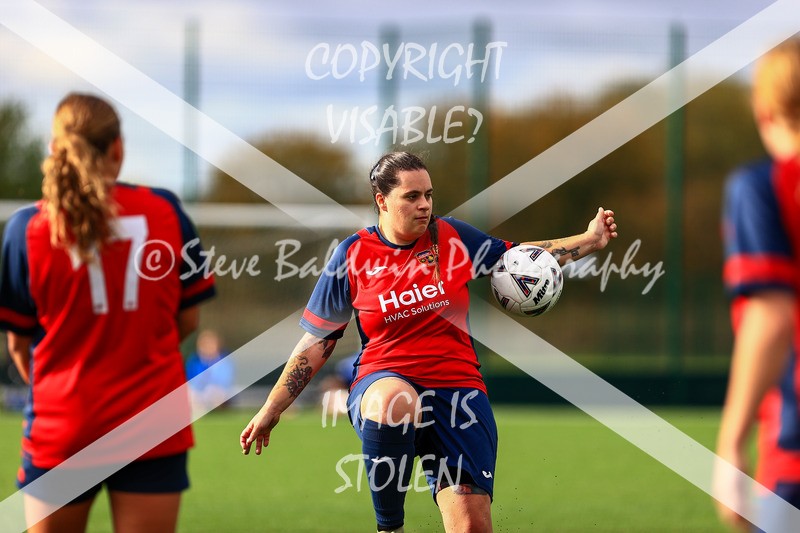 1DX31044 - 2025-10-05 FC Abbey Meads Ladies V Purton  Kingsdown FC Ladies