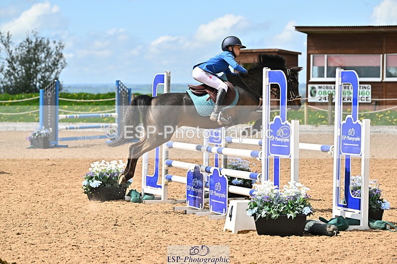 240504A-115200-01331 - Cls 3 Pony Discovery & 90cm Open