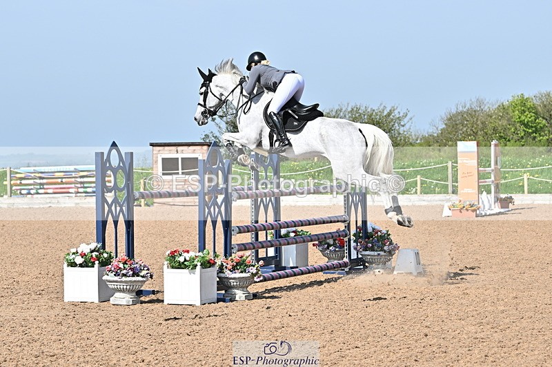 240509A-095917-00735 - Cls 8 Foxhunter