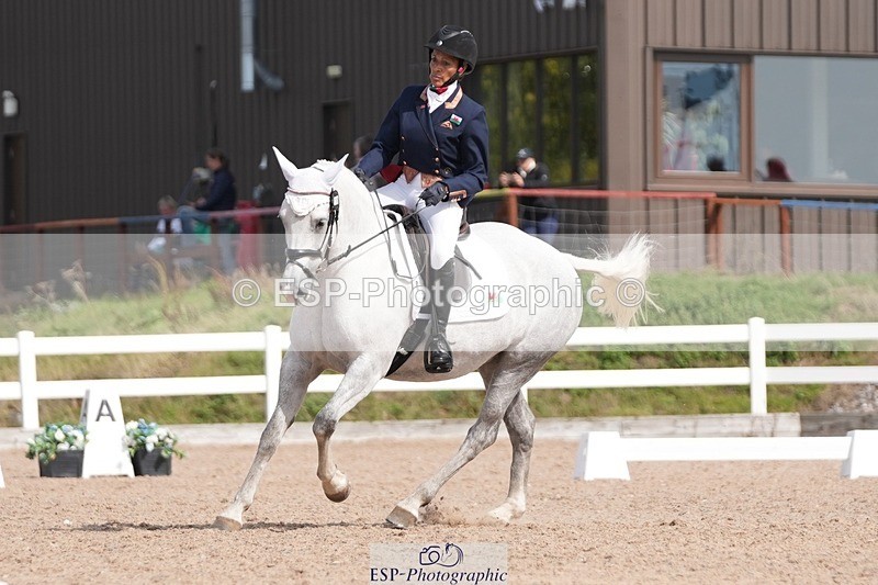 250906-120021-01680 - 010-Donna.HarrisKylah