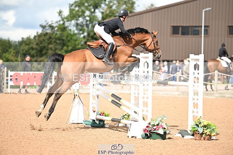 240912A-123255-01496 - Cls 3 Snr Foxhunter