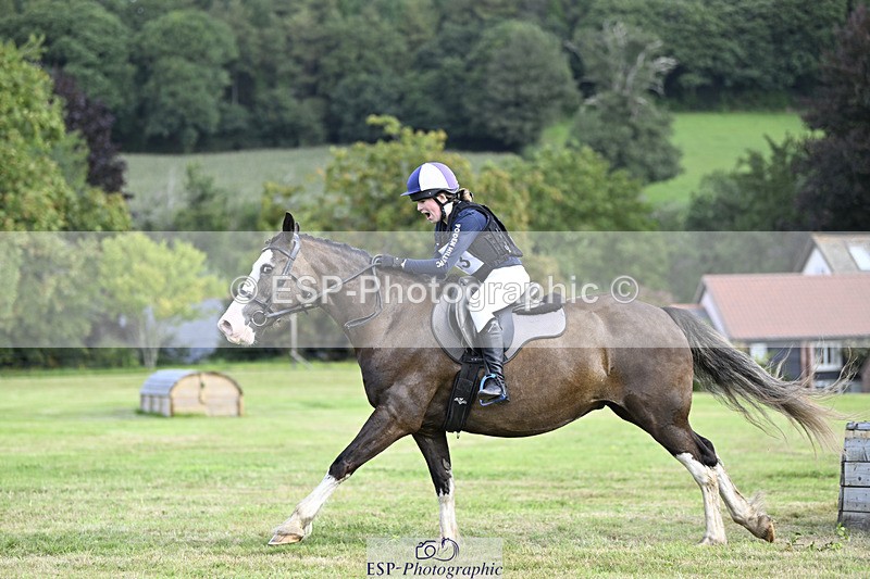 240825X-110310-32429 - 70cm XC 11.00 to 12.00