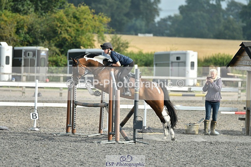 230817-093239-00198 - Theo's 1st Group - Arena