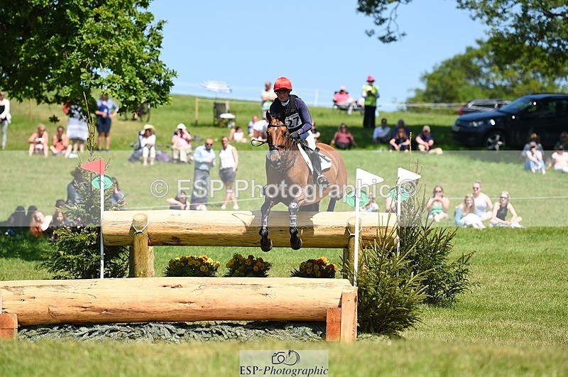 230527-142744-09789 - 327-ROMANTIC-Rosie_Fry-XC