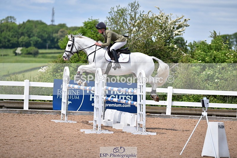 230531A-121725-00255 - Cls 4 Newcomers & 1.10m Open