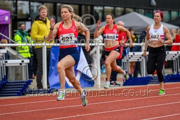 ComMast25-919189 - Track Female Set One