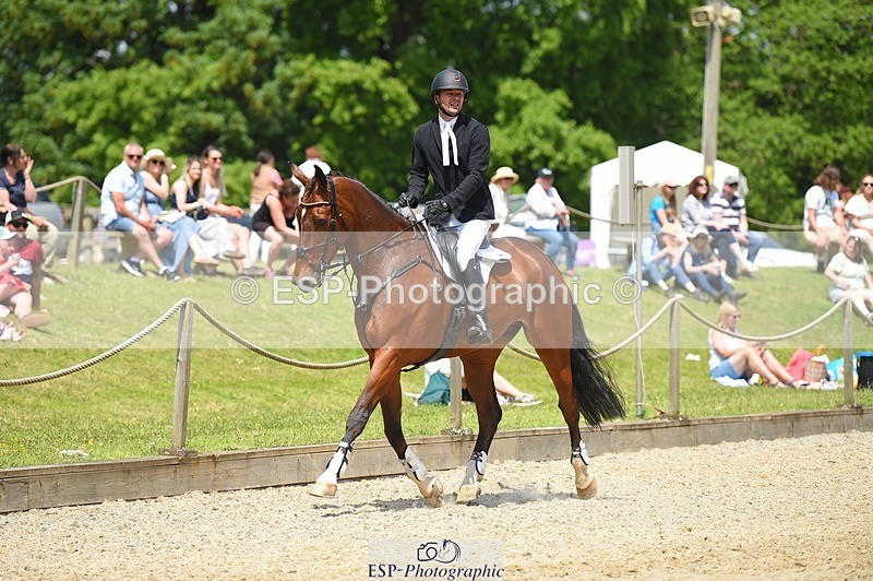 230528-123302-15752 - 365-BWE_NEWTON_DE_JASPER-Adam_Harvey-SUNTrotUp+SJ