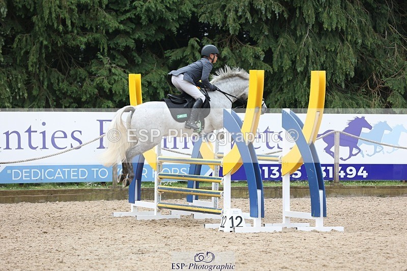 230618-100500-09929 - Cls 19 Pony Intro 1m