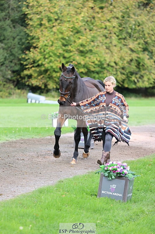 251026A-120042-25818 - G-507-Dominique.Kinnaird-Ainley