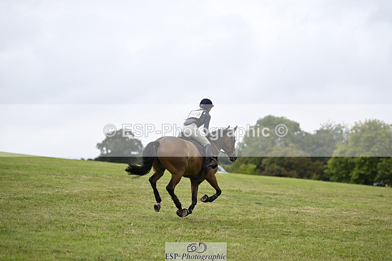 240825X-180802-38328 - 80cm XC 17.30 to End