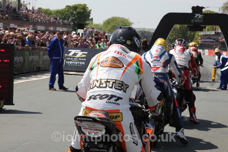 IMG_0558 - Senior TT - Start Line