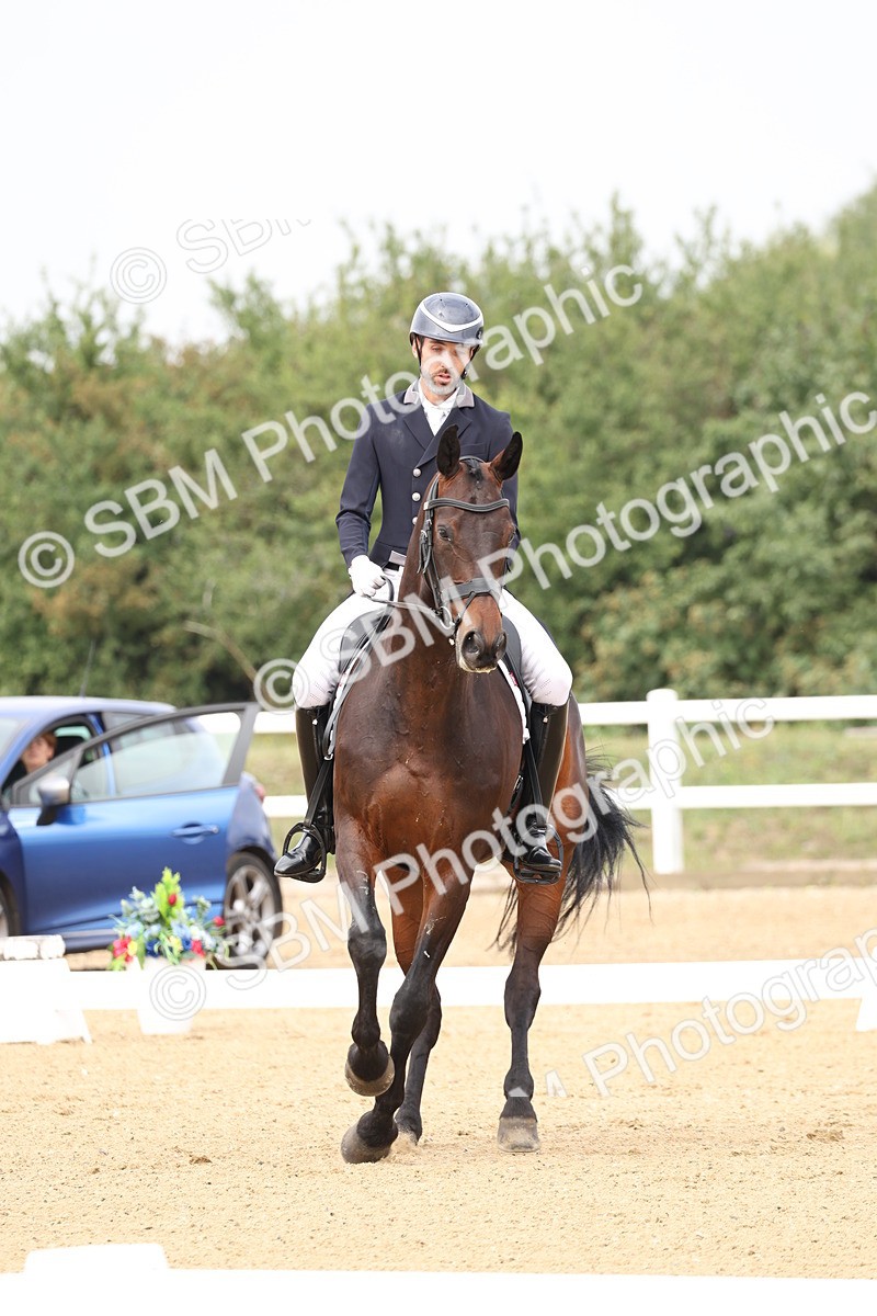 SBM_007110 - Class 9 - FEI INT I - 13.37-14.33