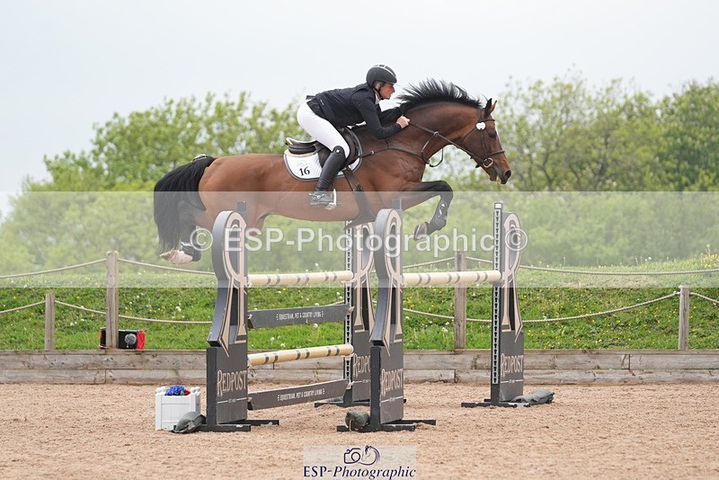 260508-090345-04497 - Cls 12 Snr Foxhunter