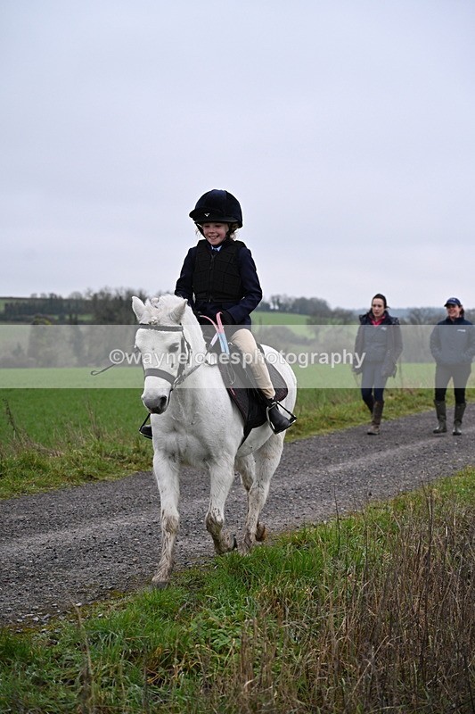 WJ7_9802 - Walk out..