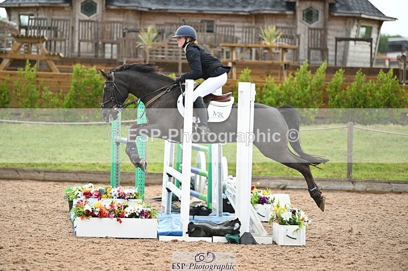 250607-130641-01152 - Cls 13 Pony Foxhunter and 1.10m