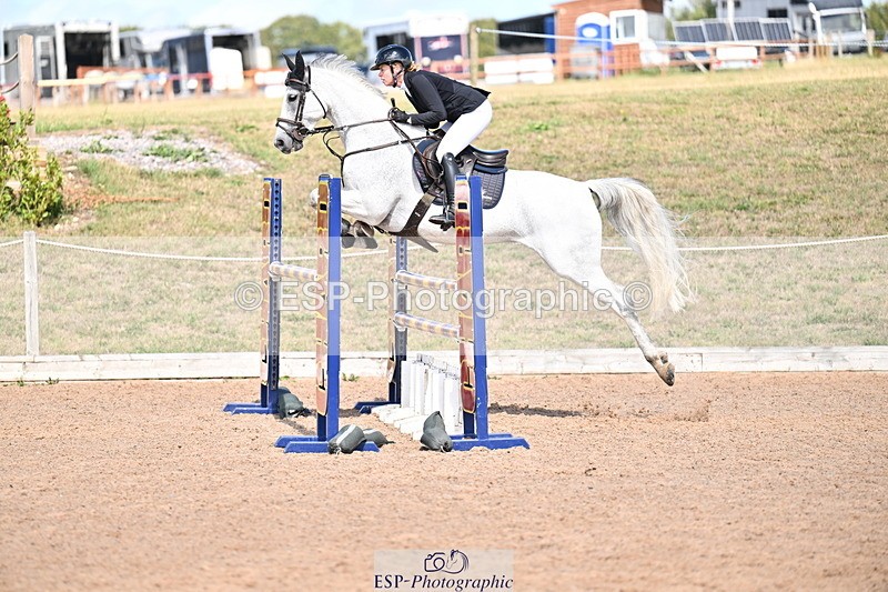 250827B-132819-00566 - Cls 4 Snr Newcomers 1.10m