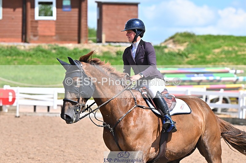 240619A-153048-00839 - Cls 5 Snr Foxhunter and 1.20m Open
