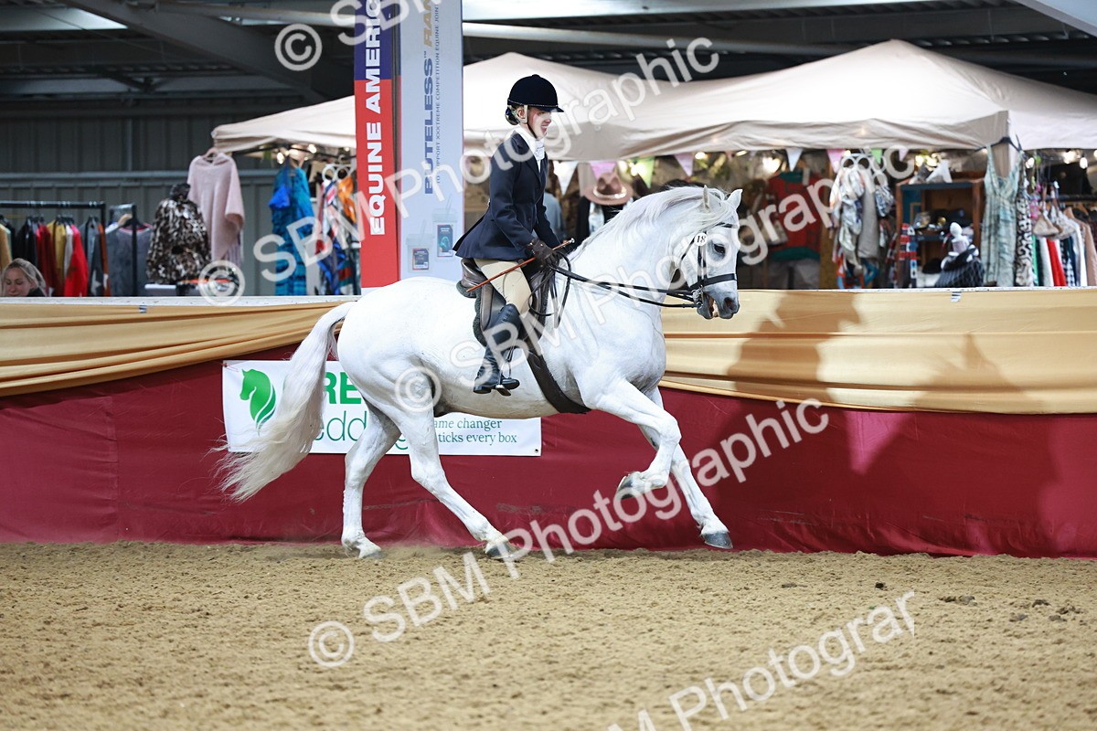 SBM_18785 - Class 952 - M&M Ridden Supreme Final