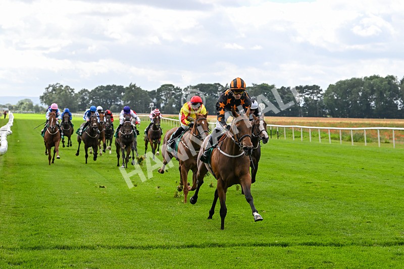 090824-Race 3-South Parade-4510 - Race 3