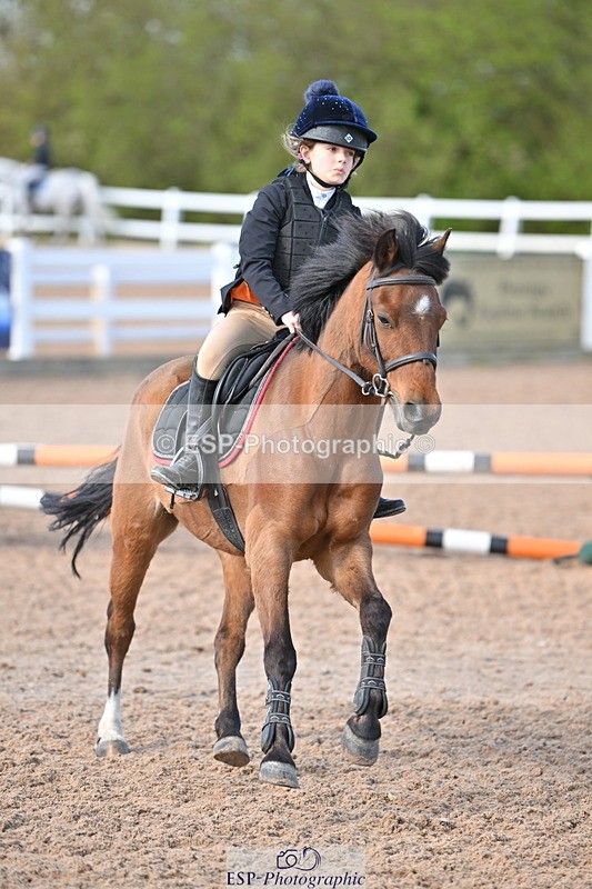 240504A-091858-00081 - Cls 11 Clear Round 50cm