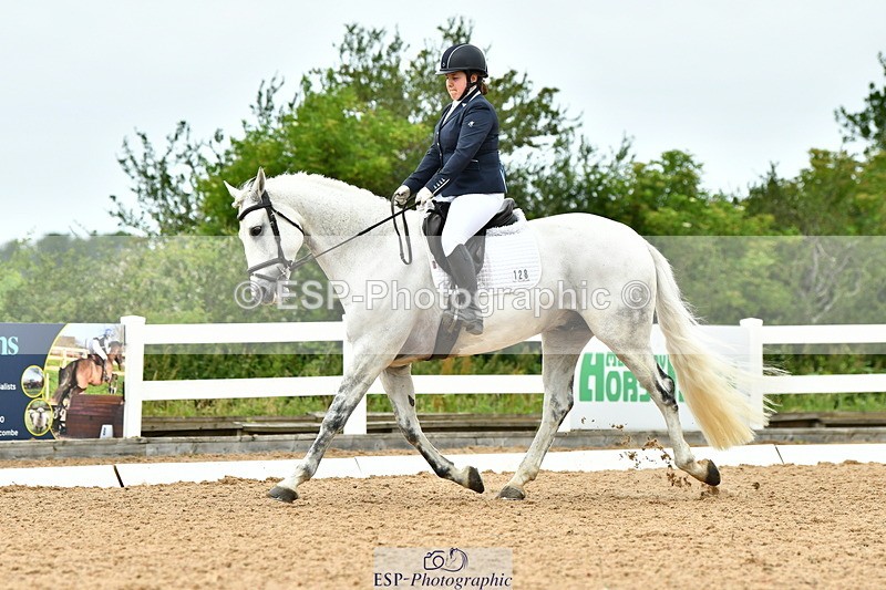 230702A-110907-08636 - Cls 26 Novice 37A