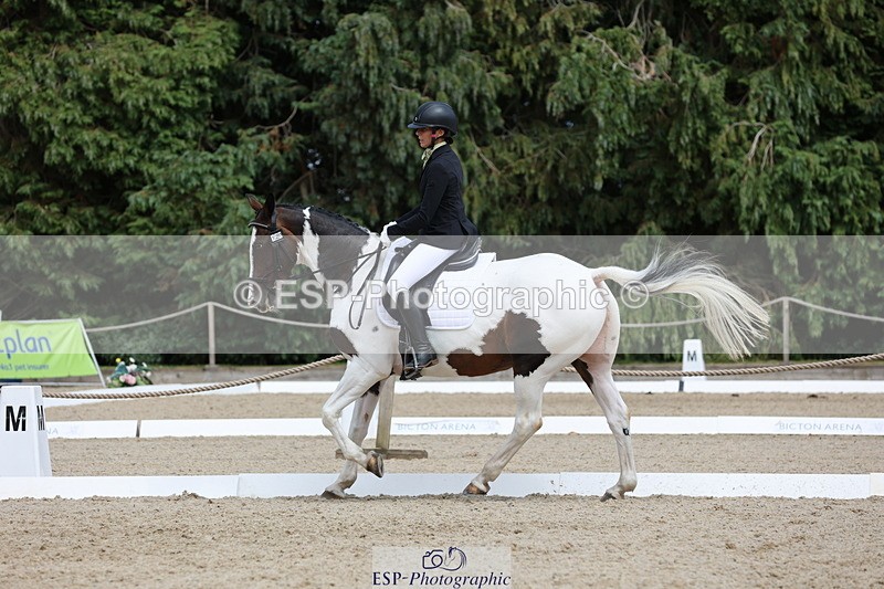 250718A-150428-02360 - 120-Jodie.Stafford-Searle-Shania