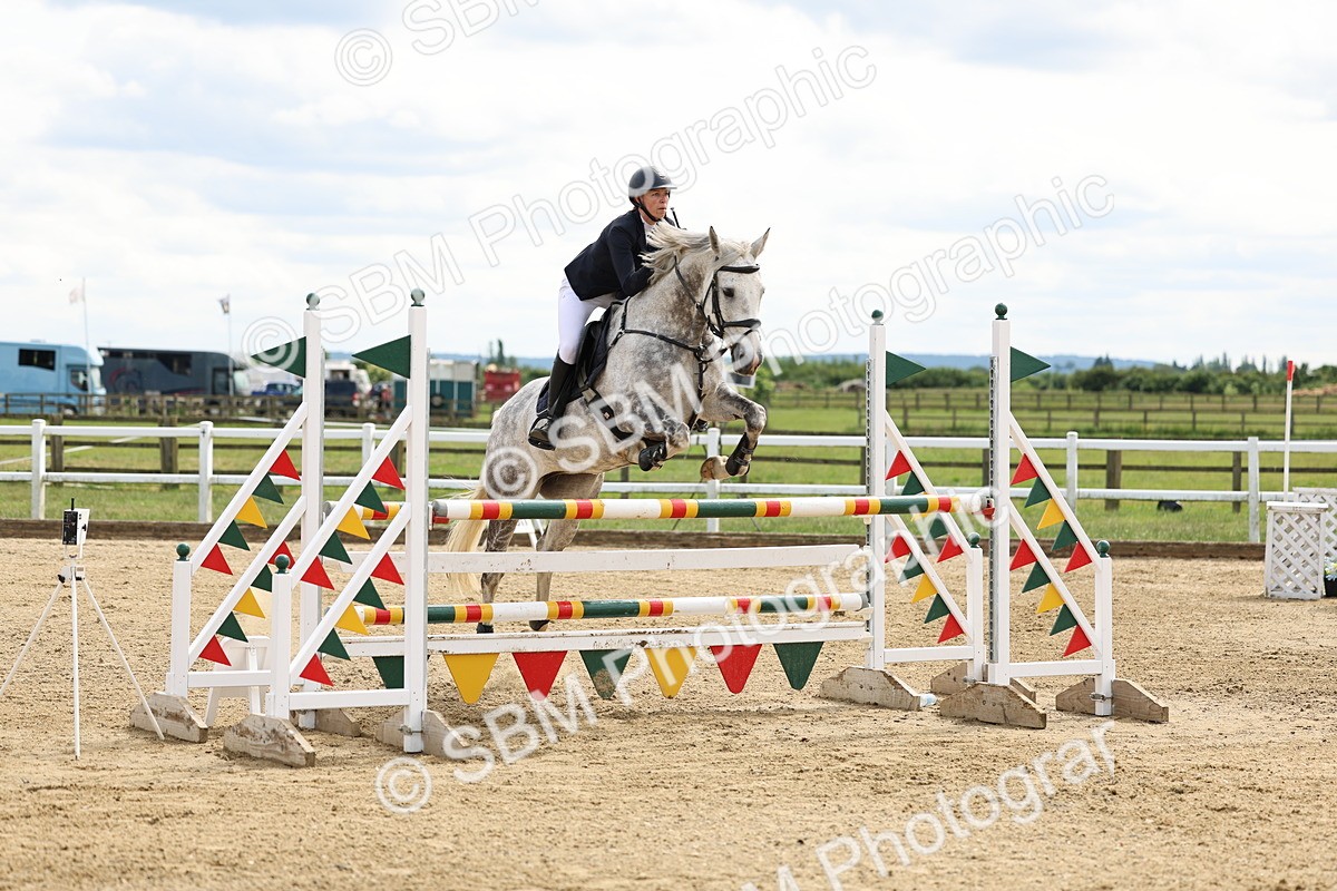 SBM_006052 - Class 19 - Senior Newcomers - 1.10m