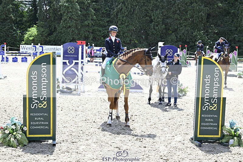 250525A-131528-17581 - Presentations Section B CCI 3 Star Long