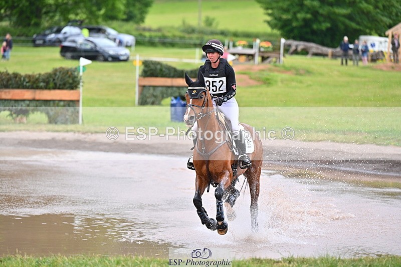 250524A-123709-10631 - B-352-Samantha.Lissington-MALIBU.TS