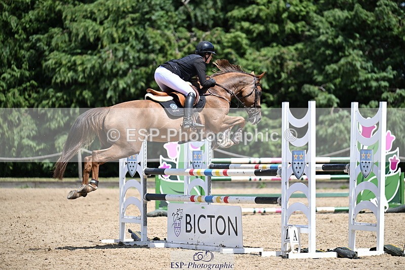 260705A-142327-20339 - Cls 52 Snr 1m 05 GP Jump Off