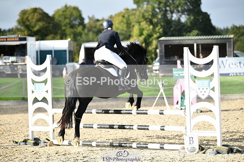 251004A-164628-02207 - Classes 10 & 11 80cm