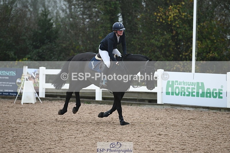 241103A-105031-07599 - SUN Cls 21 Snr Newcomers and 1.10m Open