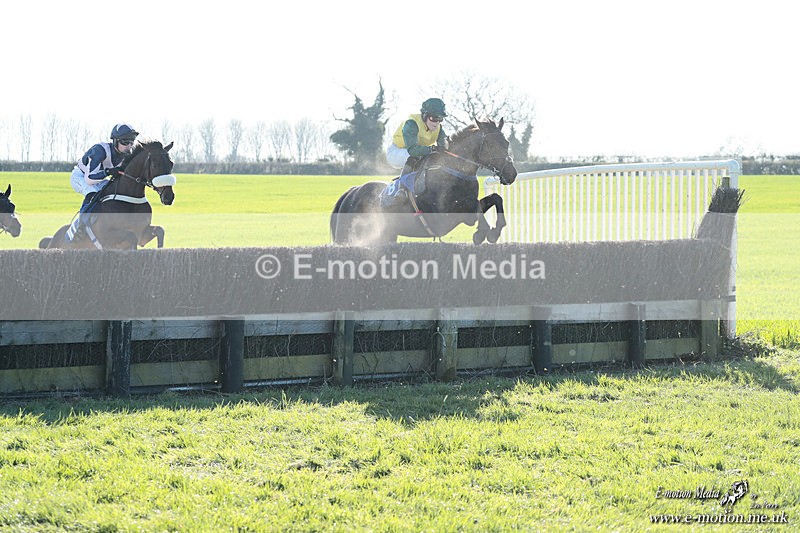 PtP 210326 1006 - VWH Cirencester Races 21/03/26
