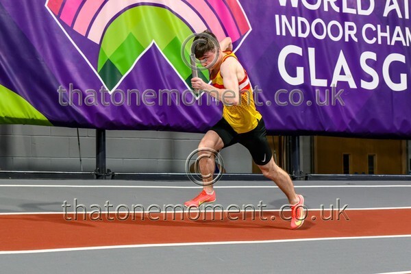 CombiMast25-914678 - Track Male Set One