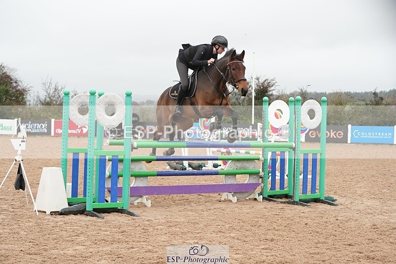 251109-115155-03659 - Cls 20 Newcomers and 1.10m Open