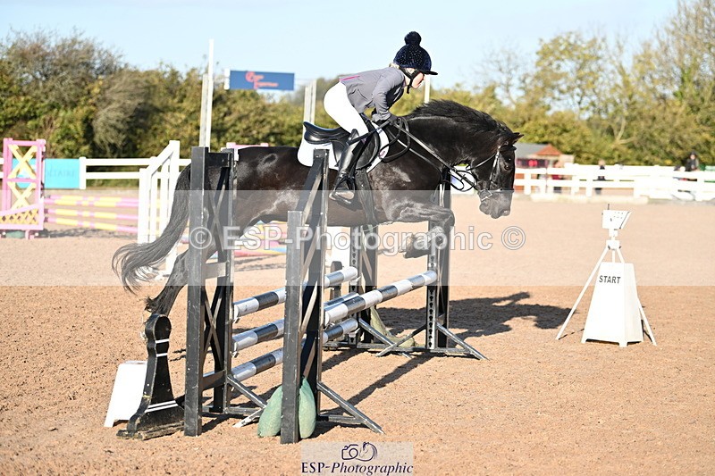 241026A-101302-00079 - SAT Cls 3 Pony Intro 70cm