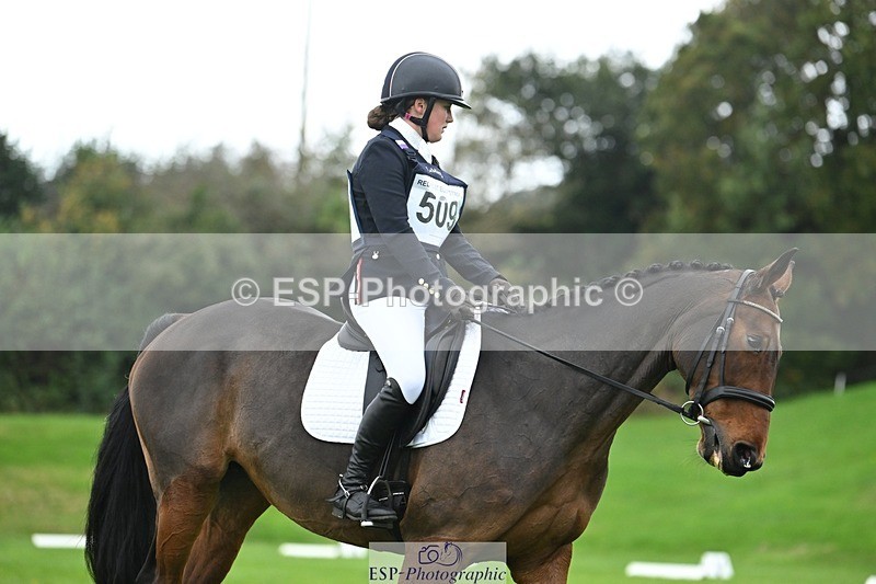 241024-114412-03301 - 509-Tichy.Sanders-SPARHANGER.VELVET