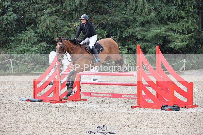 250831A-121446-10141 - Cls 42 Snr 1m Grand Prix