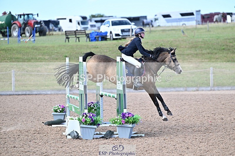 250627-170520-00843 - Cls 6 Stepping Stones 128cm and 138cm