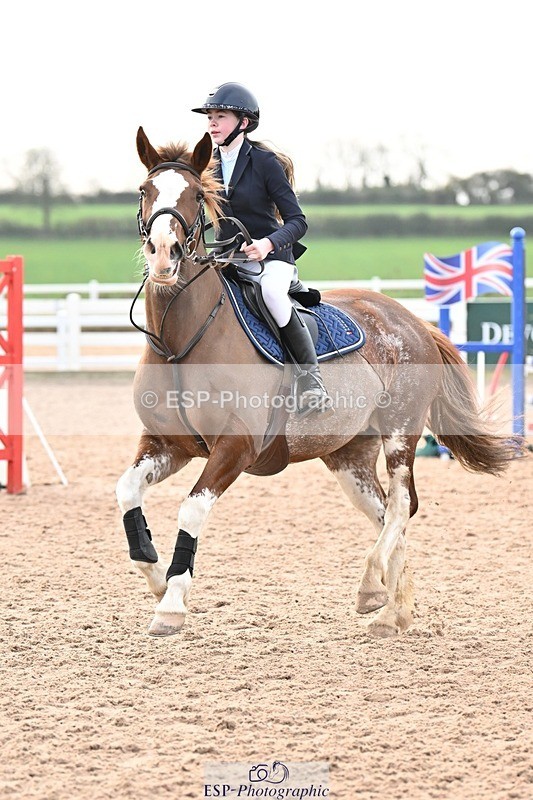 241117X-100516-03568 - Cls 09s Pony intro 90cm