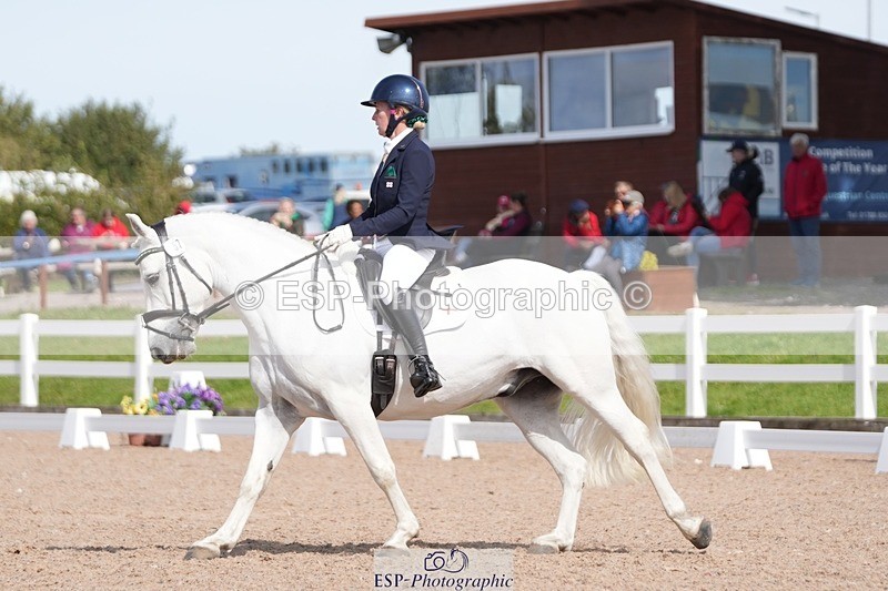 250906-135808-03818 - 067-Laura.PercyConobola.Cascade