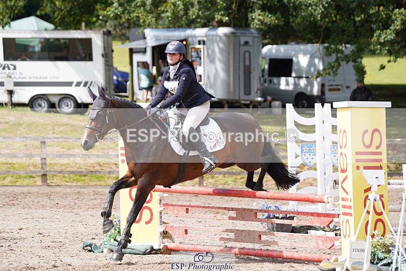 240824X-124128-24228 - 80cm Round 1 12.00 to 13.00